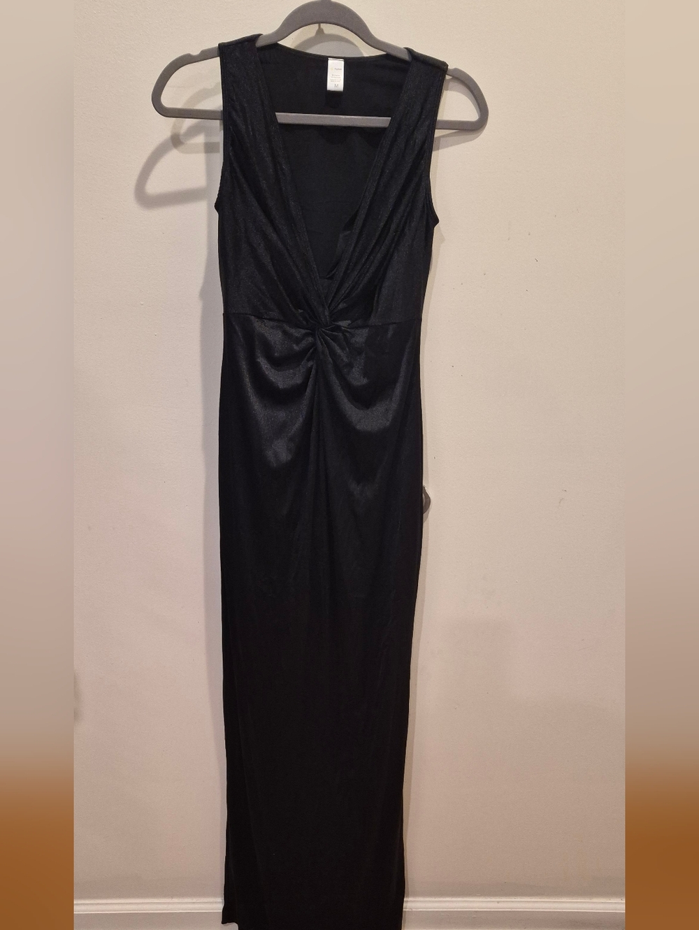 Sleek Black Knot-Detail Maxi Dress